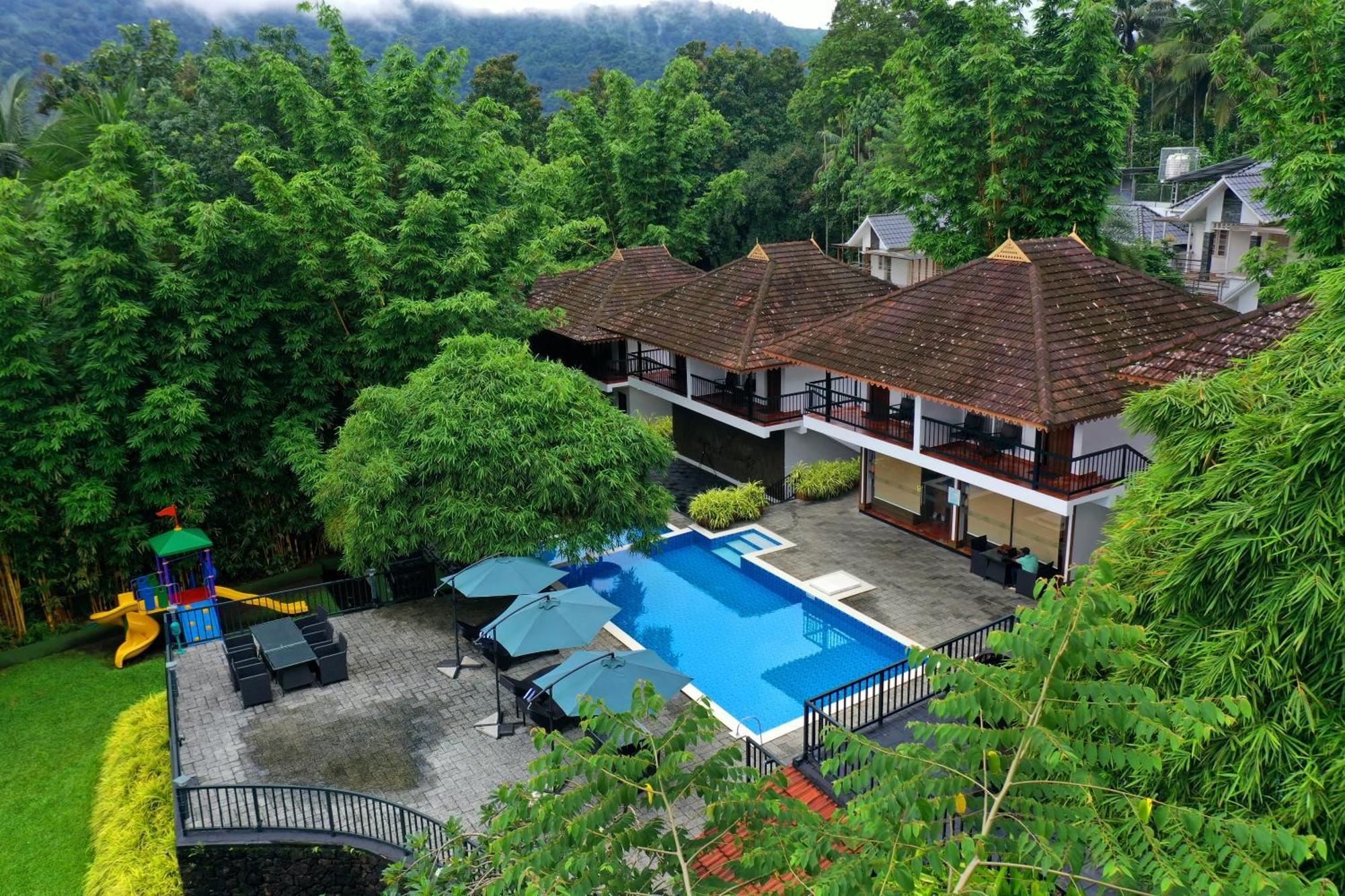 Athirapally Green Trees Athirappilly Exterior photo